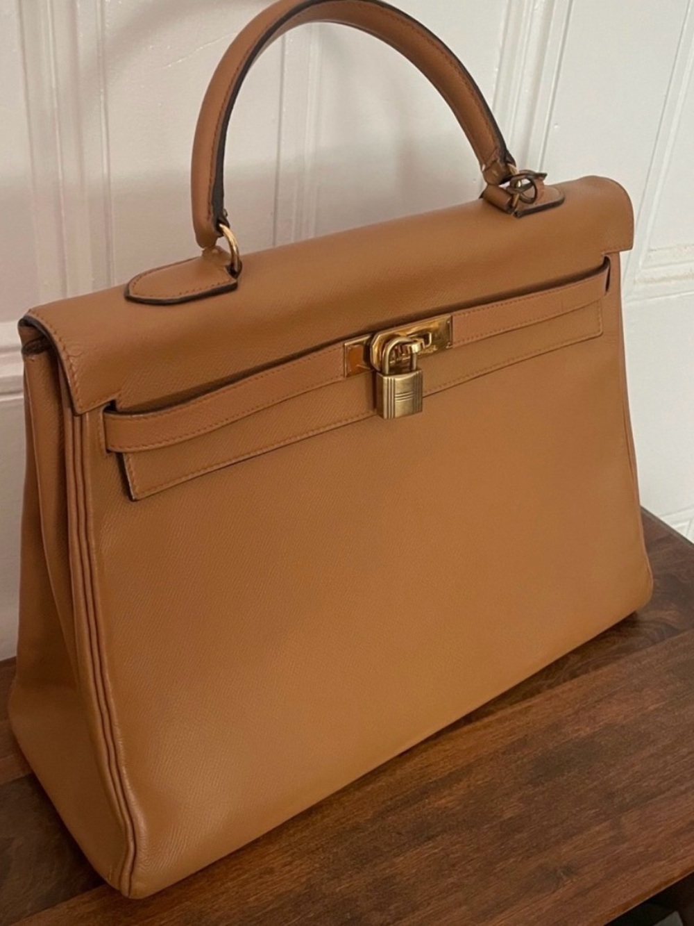 Vintage Hermès Kelly 35 in Gold Courchevel Leather Gold Plated Hardware - Picture 7 of 10